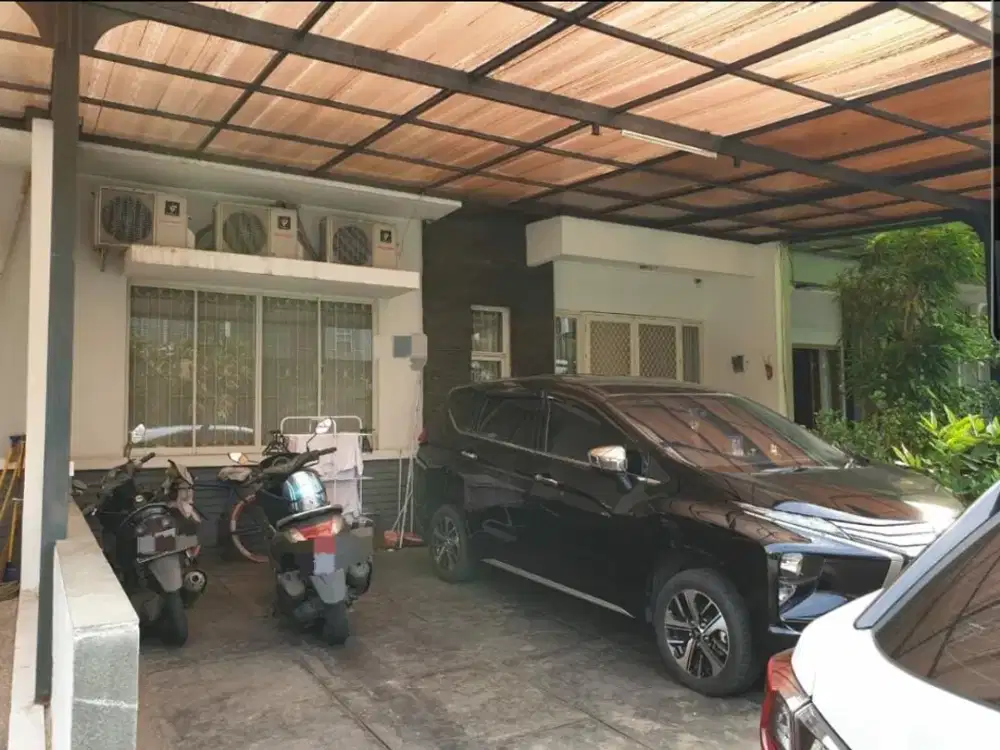 Rumah Cantik Komp. Puri Mansion, Kembangan - Jakarta Barat