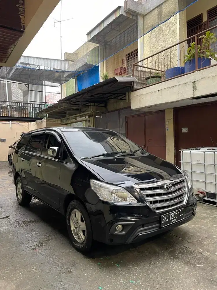 Innova model barong V bensin matic Tahun 2005