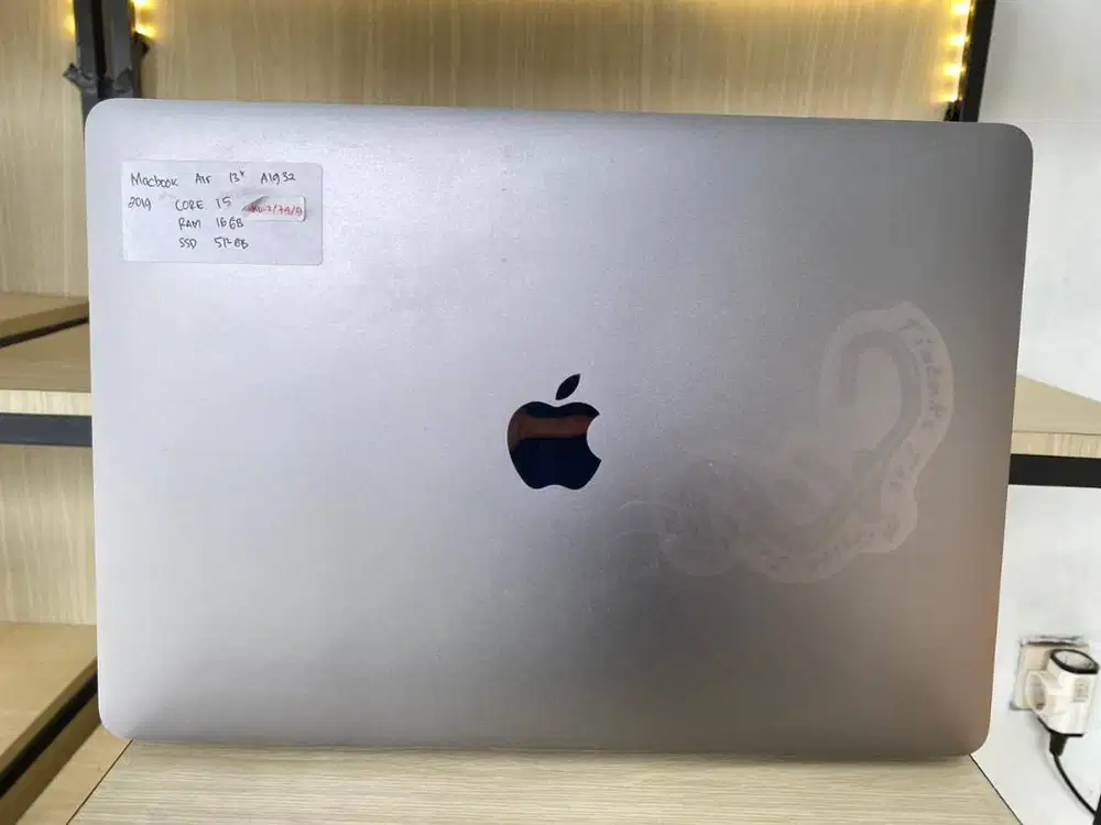 [READY] Macbook Air 2019 13'' Core I5  16GB/512GB Fungsi Semua Normal
