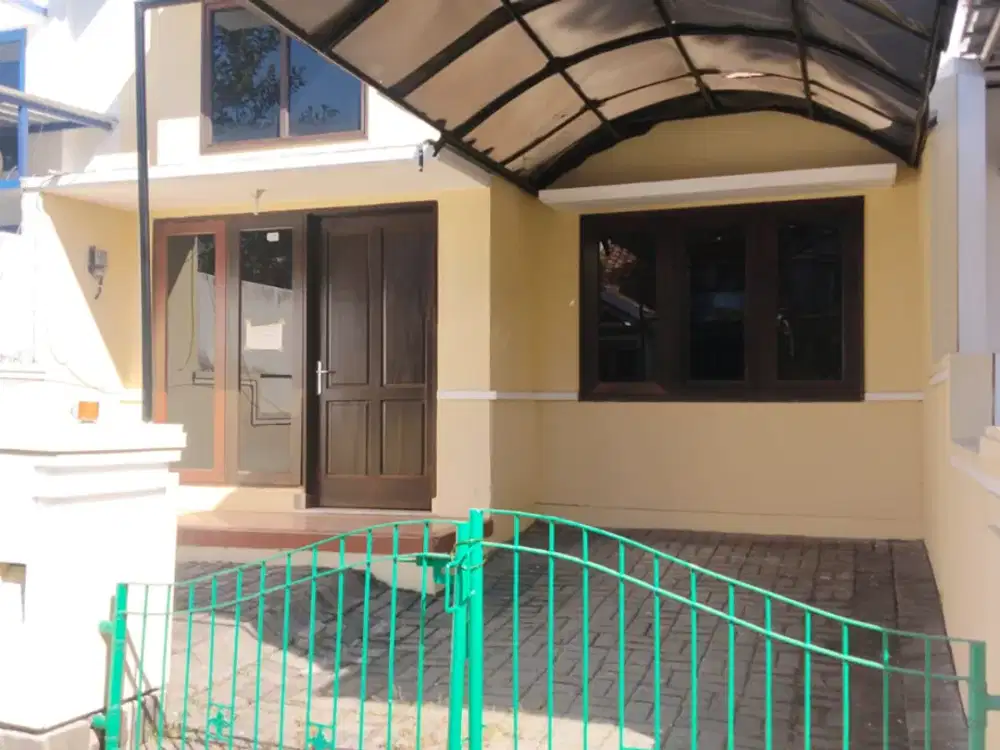 Rumah citraland utama selangkah dari Gwalk disewakan murah banget