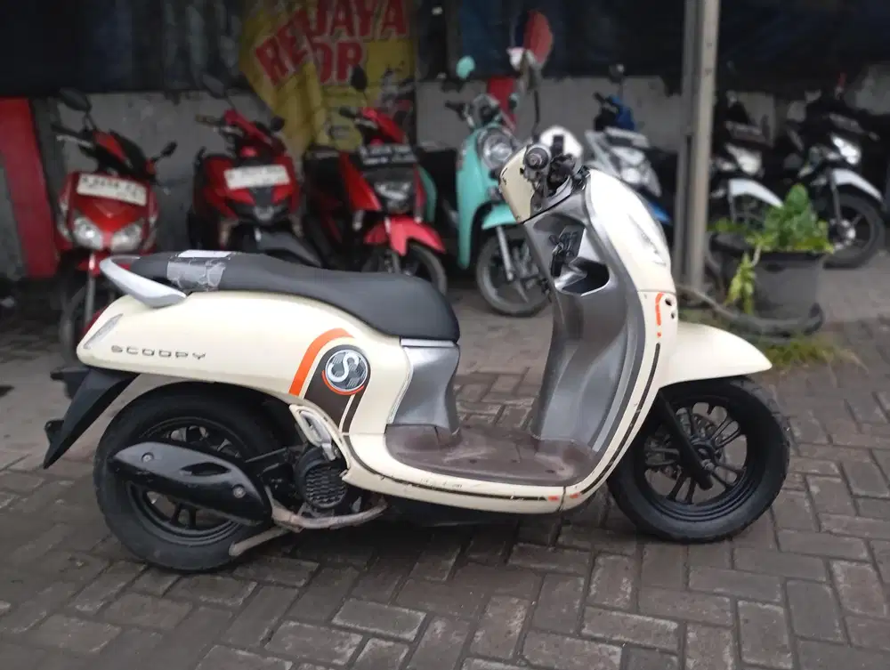 [PROMO OKT] Honda Scoopy Tahun 2021 Surat Komplit