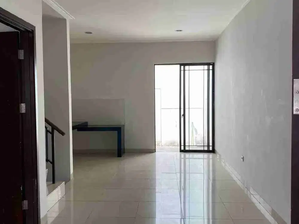 Rumah Cantik di Green Lake City