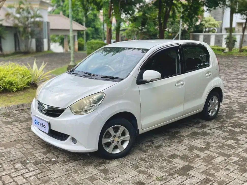 DAIHATSU SIRION 1.3 BENSIN MANUAL 2012 AS IT IS
