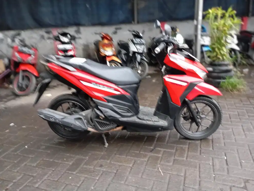 [PROMO OKT] Honda Vario 125 LED old Tahun 2018 Surat Komplit