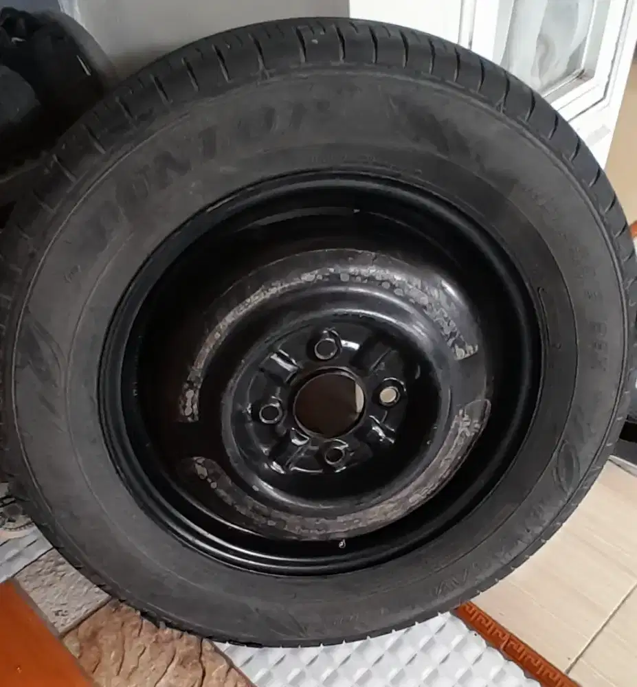 Velg plus Ban (untuk serep) R15 , 185/65