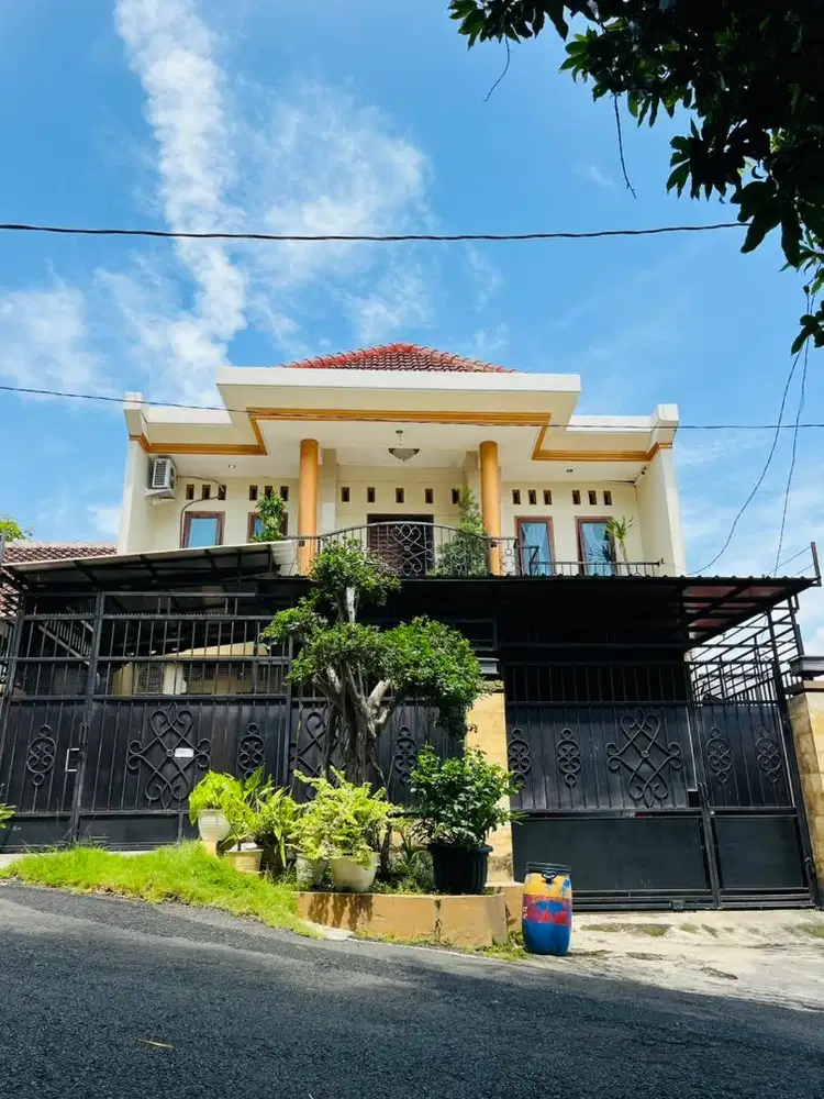 Rumah Mewah Dekat Kampus UNIMUS Area Klipang Flamboyan Sendangmulyo