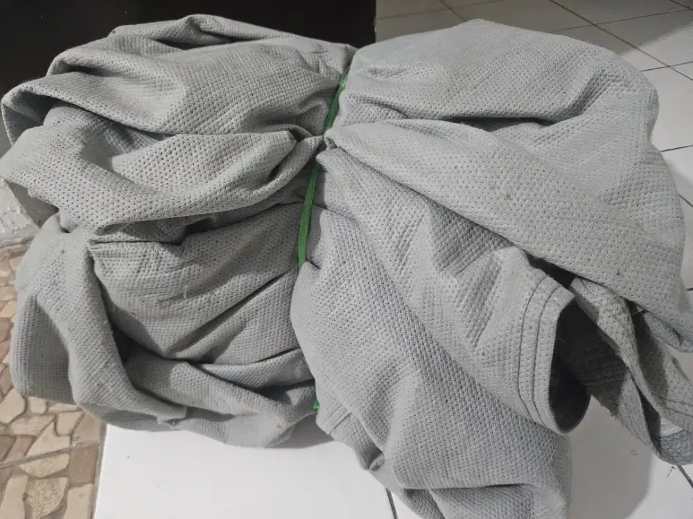 COVER MOBIL KRISBOW PRESTIGE INFORMA (BEKAS MOBILIO)