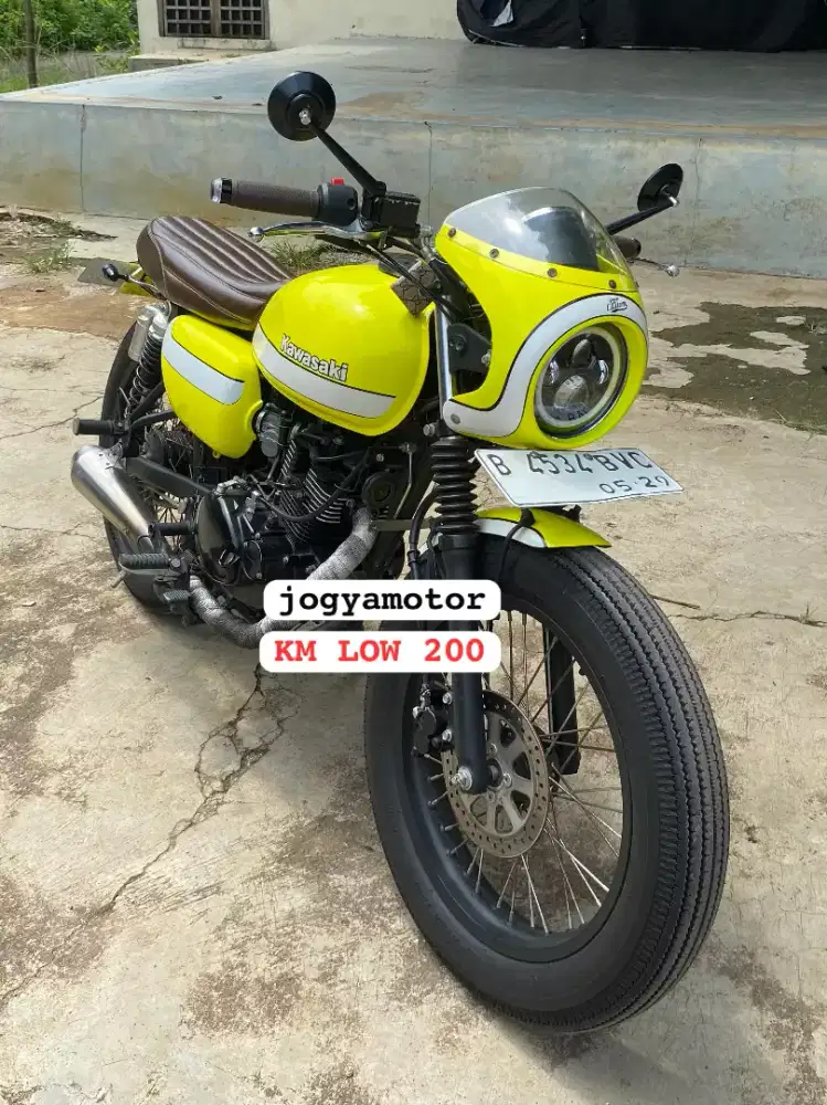 W175 Cafe tahun 2019