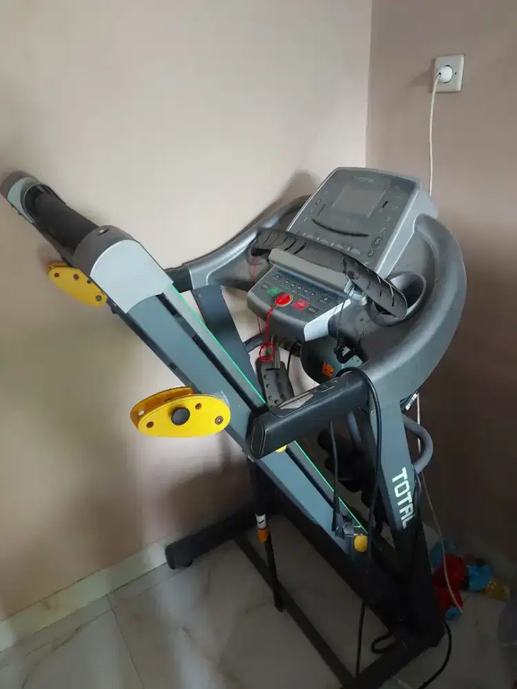 Trademill merek total fitness