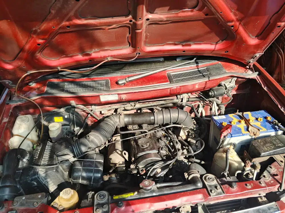 Mitsubishi Kuda 2002 Bensin