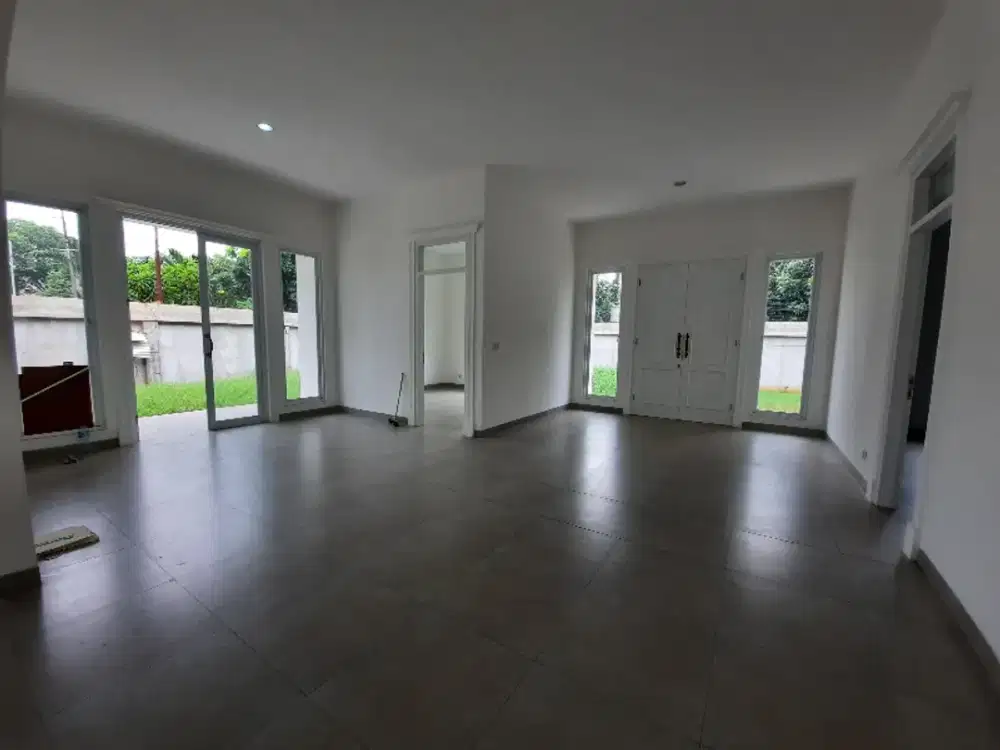 Dijual Kavling BONUS Rumah di Puri Indah Raya, Posisi Hoek, 700m ke Lippo Mall.