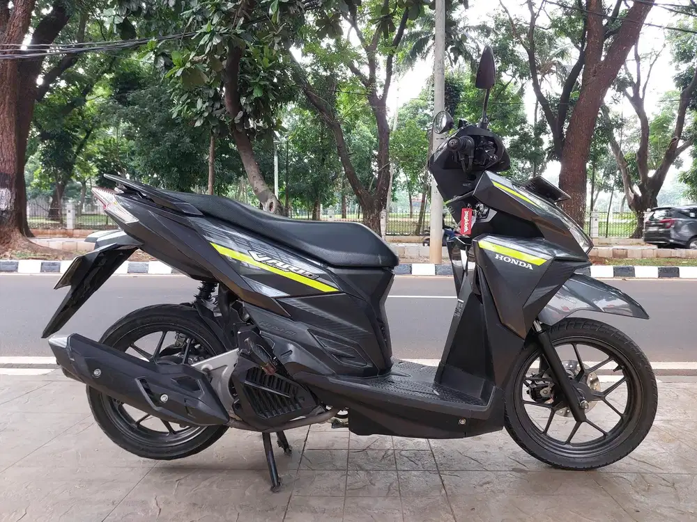DIJUAL CASH HONDA VARIO 125 CBS ISS THN 2017 PAJAK IDUP SIAP PAKAI