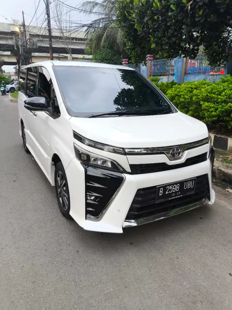 (Termurah) Voxy 2020 Tgn 1 Km 66rb Konds Istimewa Siap Pakai
