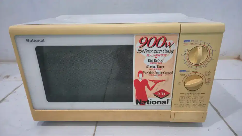 Microwave National Bekas NN-525F 900W, 220V