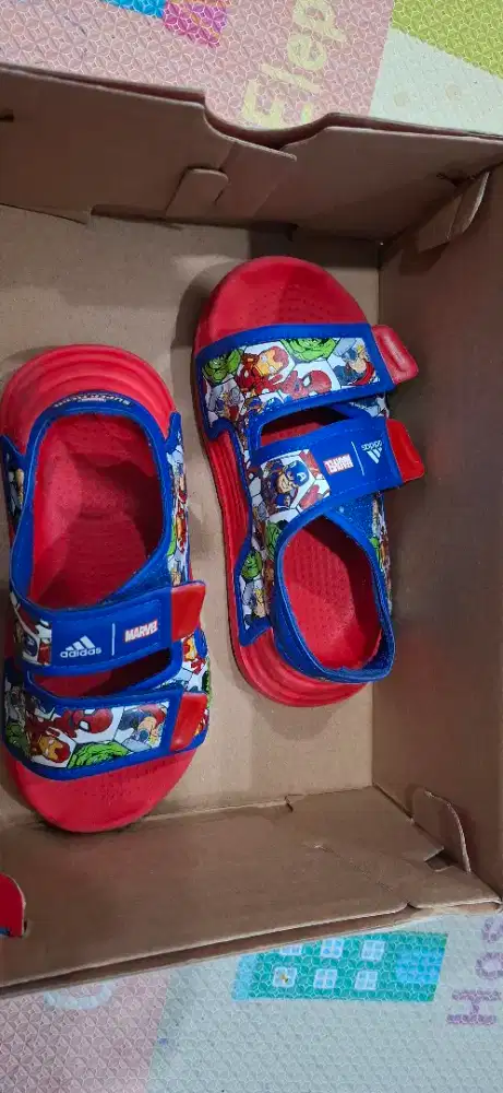 Sandal Anak Adidas edisi Marvel