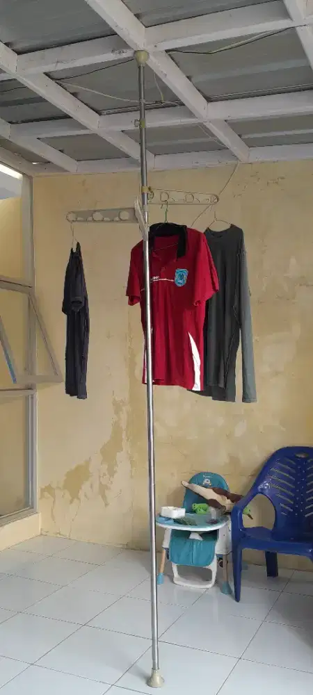 GANTUNGAN BAJU PORTABLE