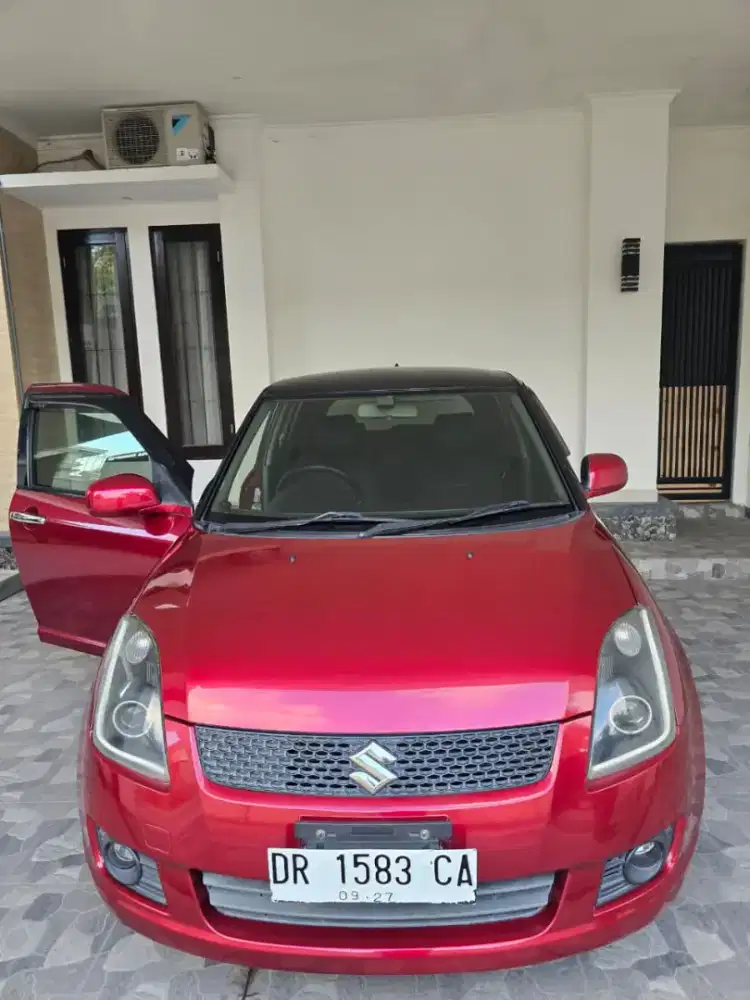 Dijual Suzuki Swift ST matic