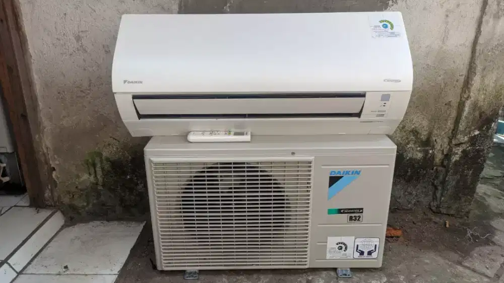 AC DAIKiN inverter  1 PK