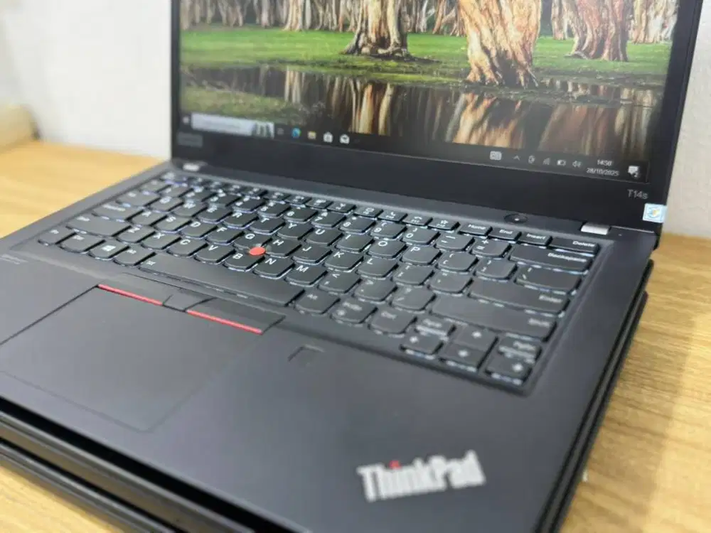 Laptop Lenovo Thinkpad T14s core i7 g10 TOUCH 16/256gb sekolah kuliah