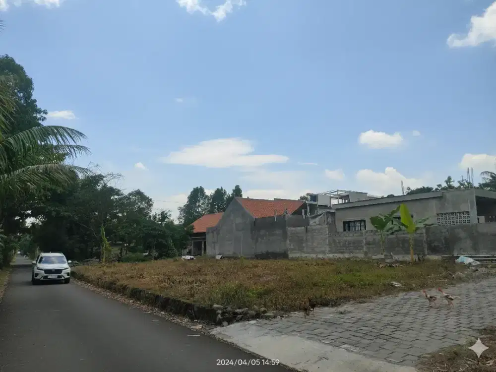 Tanah Siap Bangun Ngemplak - Timur Pasar Jangkang