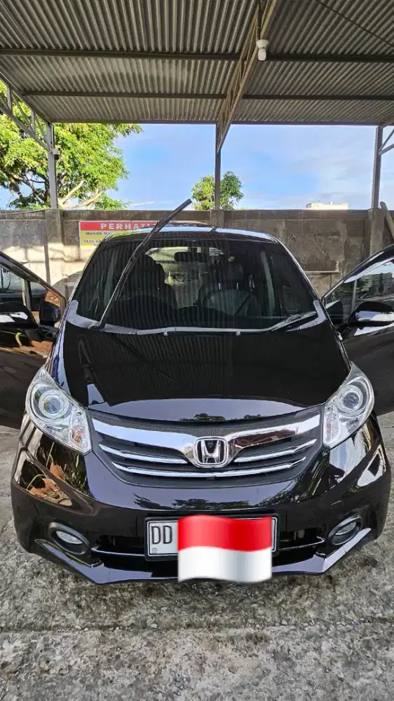 Dijual mobil freed  mulus