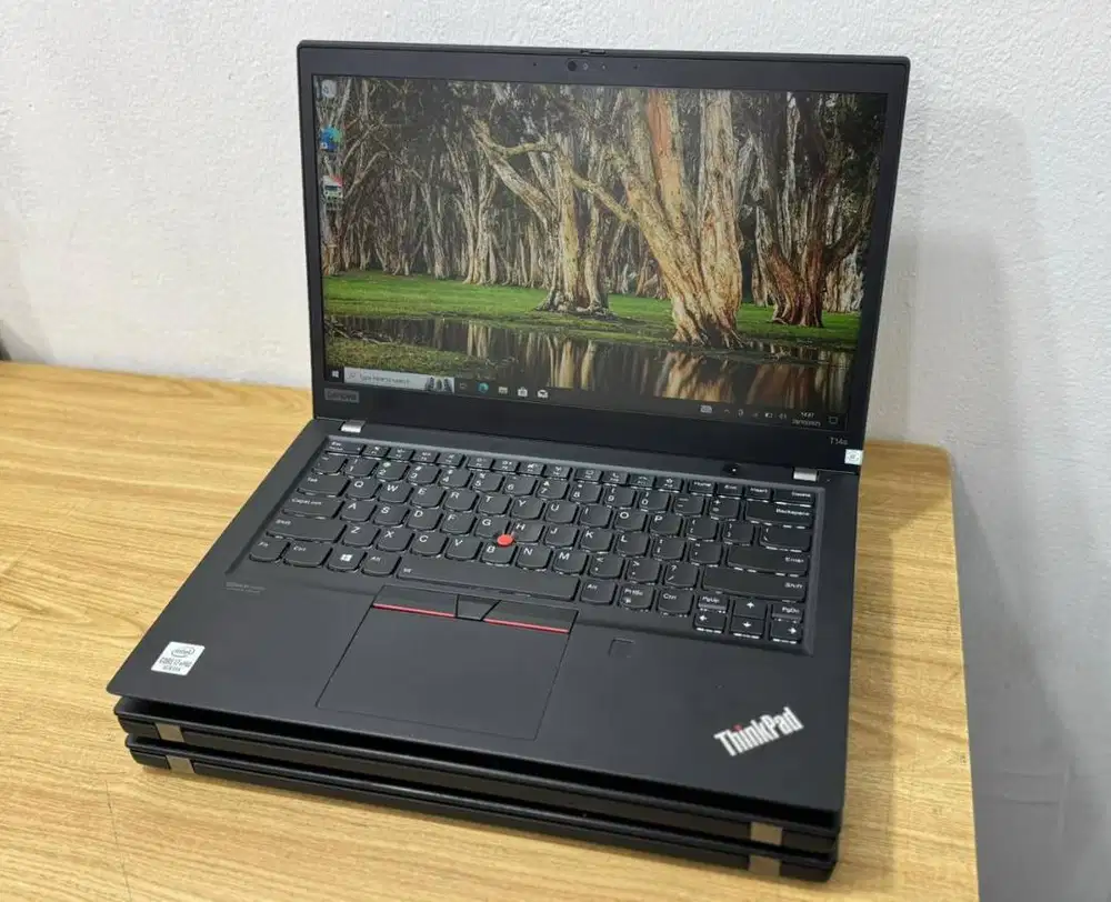 Laptop kuliah kerja Lenovo Thinkpad T14s core i7 g10 TOUCH 16/256gb