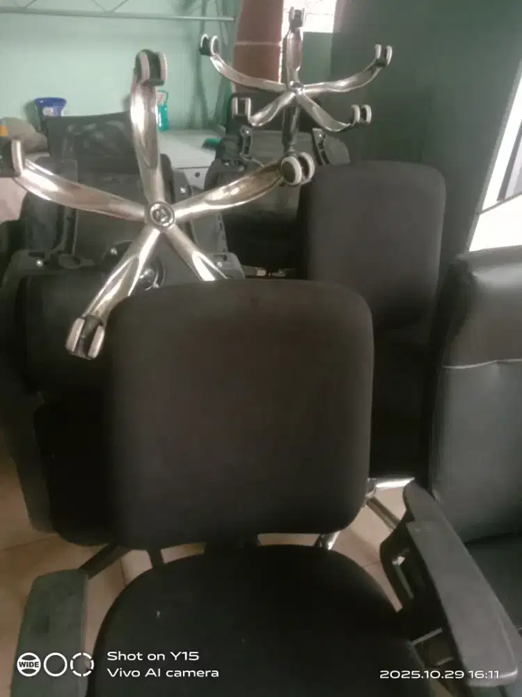 Jual kursi kursi kantor hidrolik masih normal