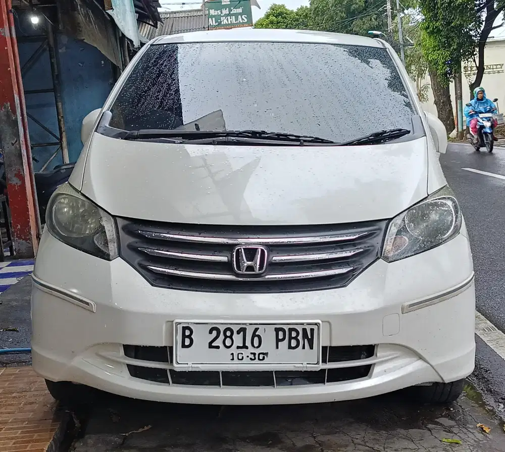 Honda Freed 2010 Bensin