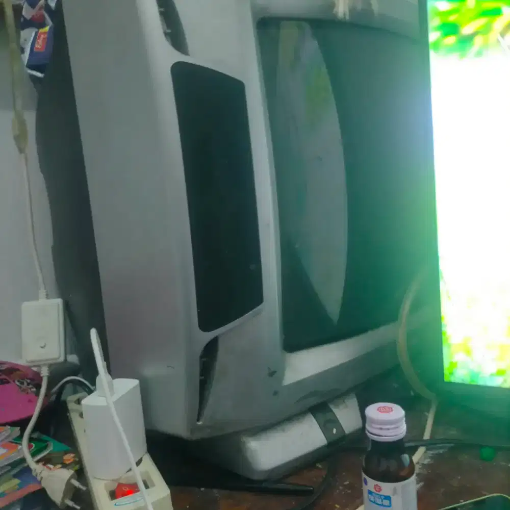 Dijual tv tabung second Sanex 21 inch