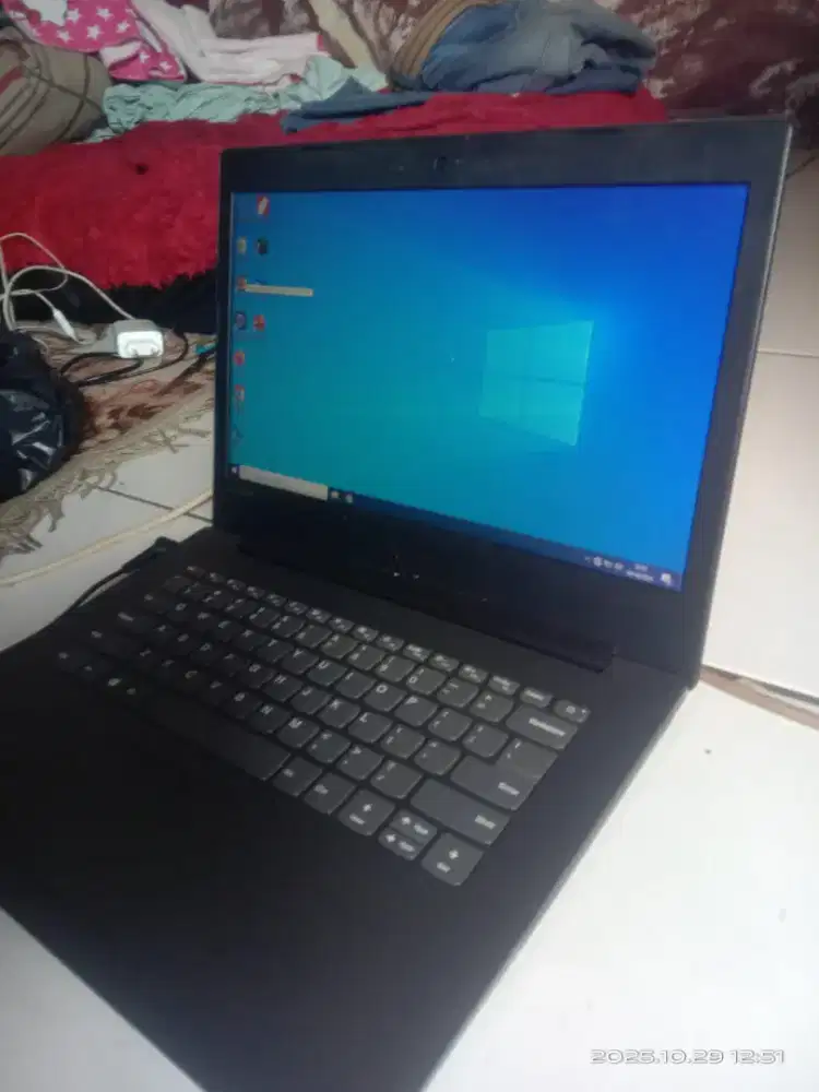 Lenovo Ideapad 320 AMD a9-9425 Ram 4gb Ssd 128gb VGA R5 2gb