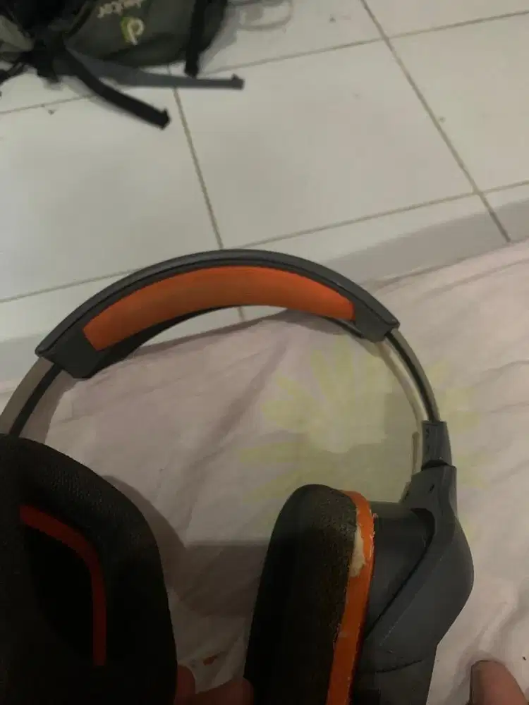 Headphone logitech g231