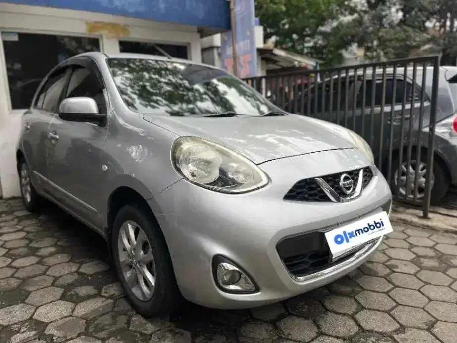 PROMO Low Angsuran Nissan March 1.5 XS Bensin-AT 2014 STT