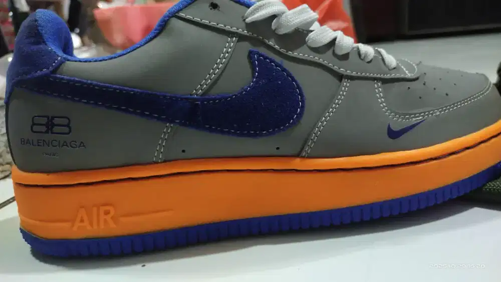 Nike colab balensiaga