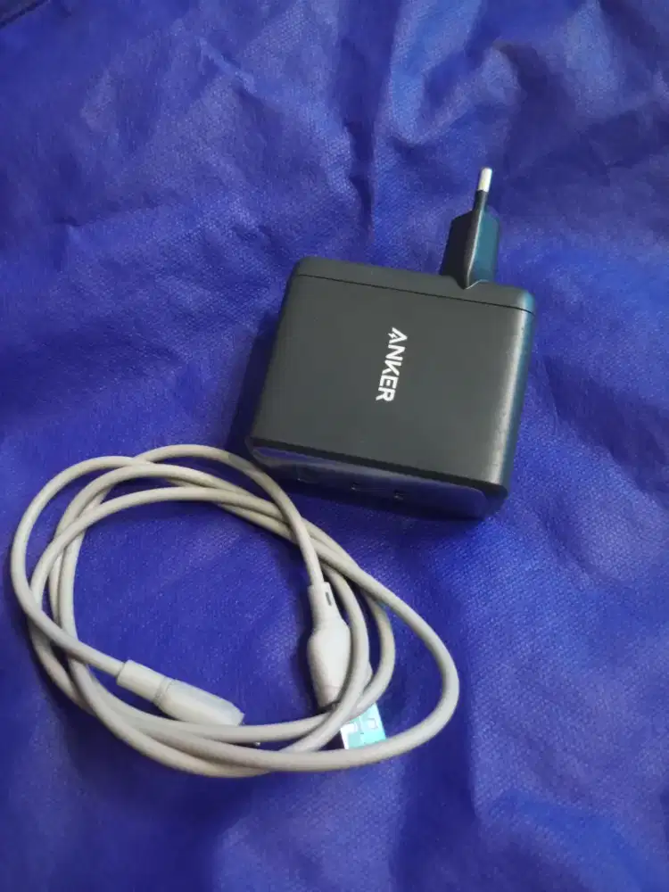 jual charger merk ANKER original masih bagus