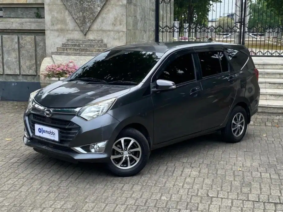 Pajak Panjang Daihatsu Sigra 1.2 R Bensin-MT 2017 Abu-abu LDC