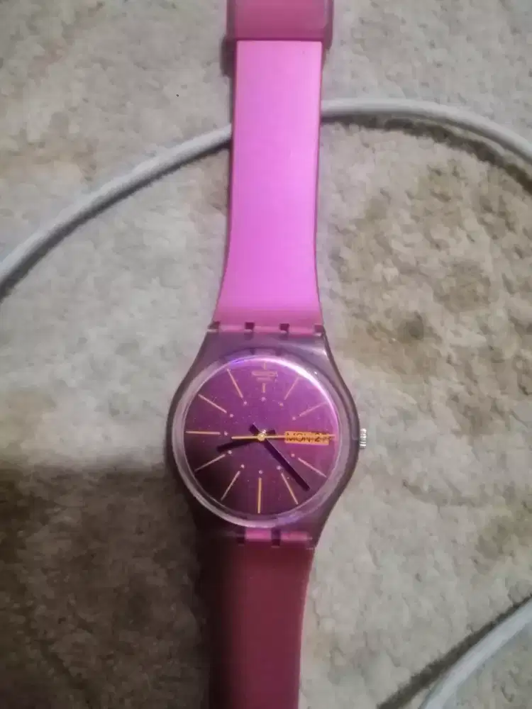 Jam tangan cewek SWATCH SWISS