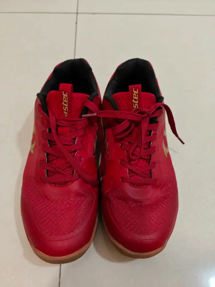 Astec sepatu badminton