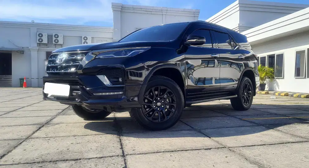 TOYOTA FORTUNER 2.8 [4x2] GR Sport DSL Solar AT facelift tahun 2023