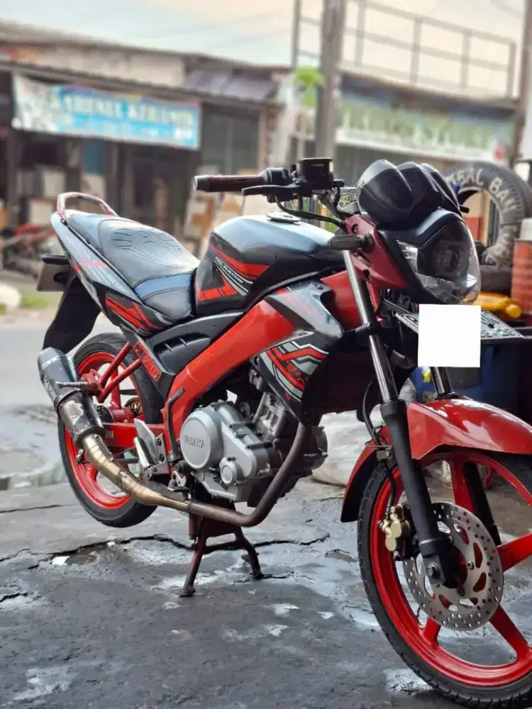 Menjual motor vixion