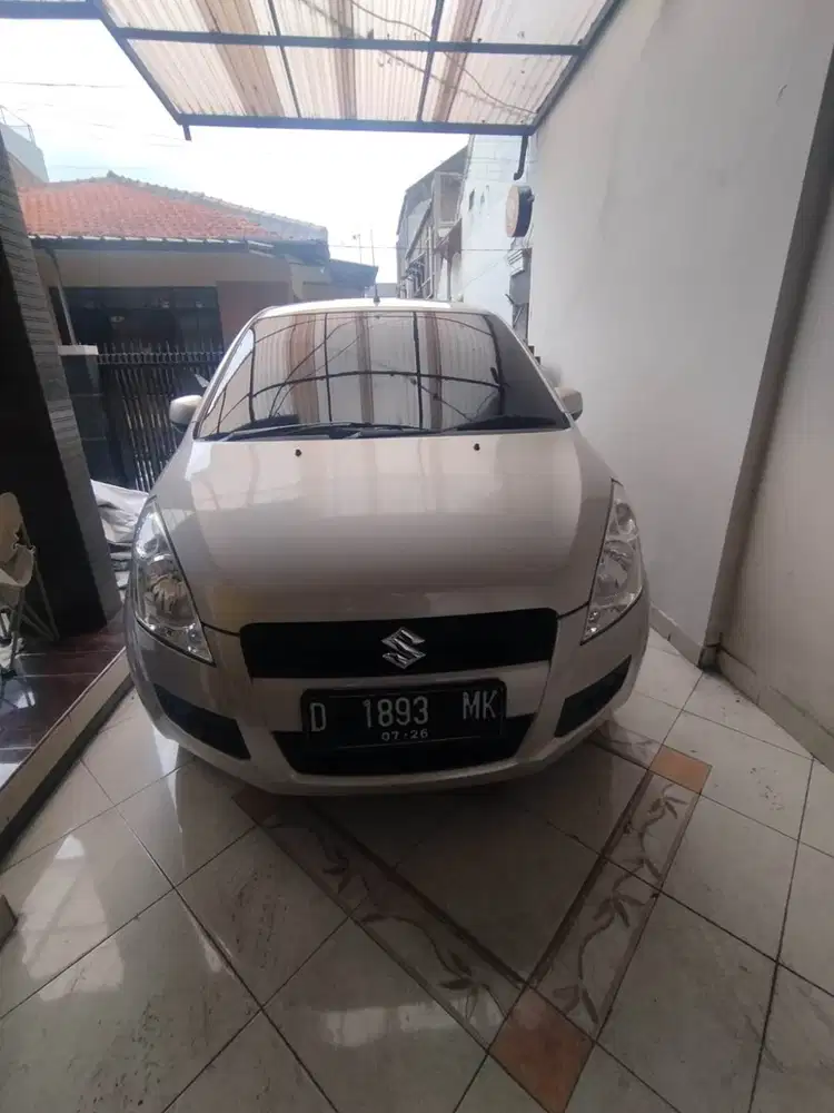 Suzuki Splash 2011 Bensin