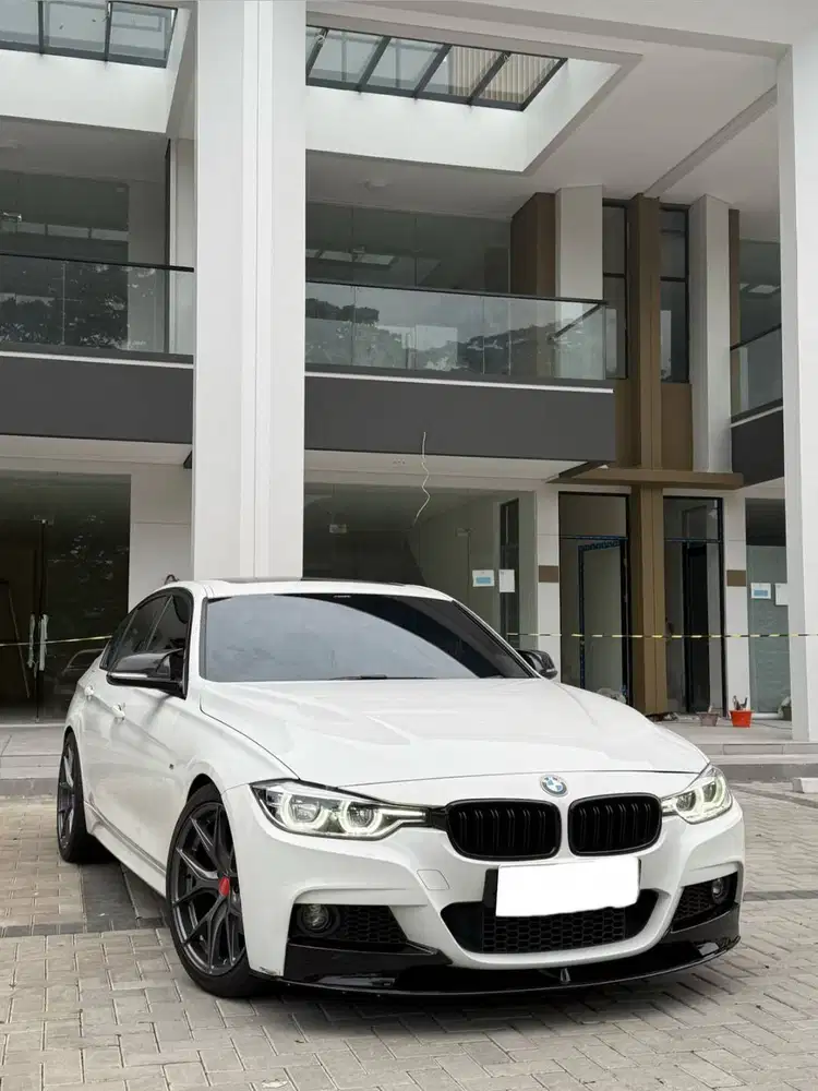 BMW F30 330i 2016 white putih BMW 2017 BMW F30 2015 Jual Cepat Bu