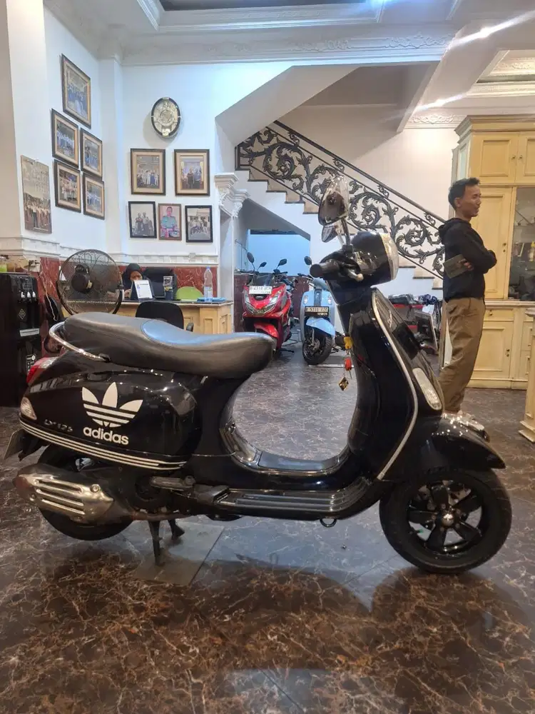 Hub ima DP Ringan , Vespa LX 125 2018 old . For sale cash & credit