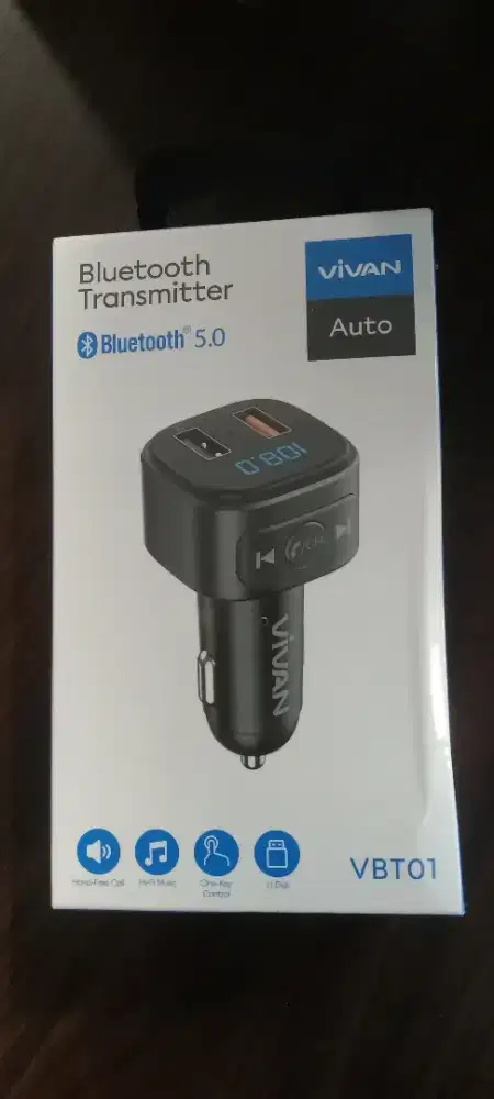 Vivan VBT01 Car Charger Bluetooth Transmitter 18W USB Music Player