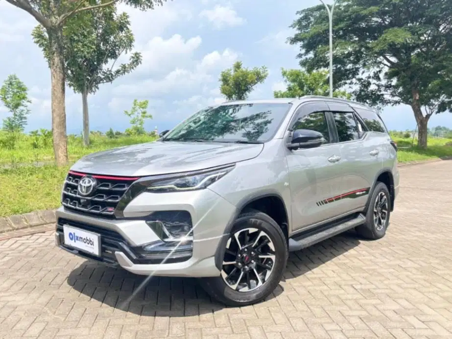 Toyota Fortuner 2.7 SRZ TRD Bensin OTOMATIS 2020 NPR