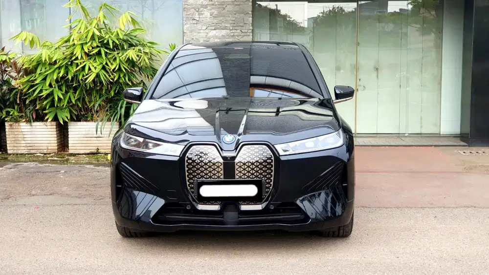 Km20rb bmw ix x drive 2023 pakai 2024 hitam listrik