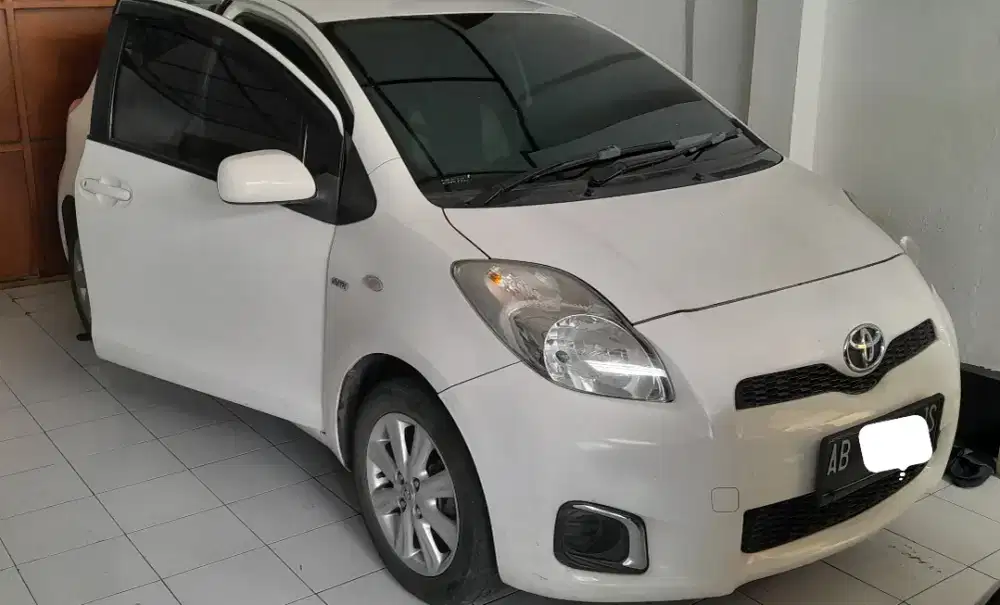 Yaris 2012 manual
