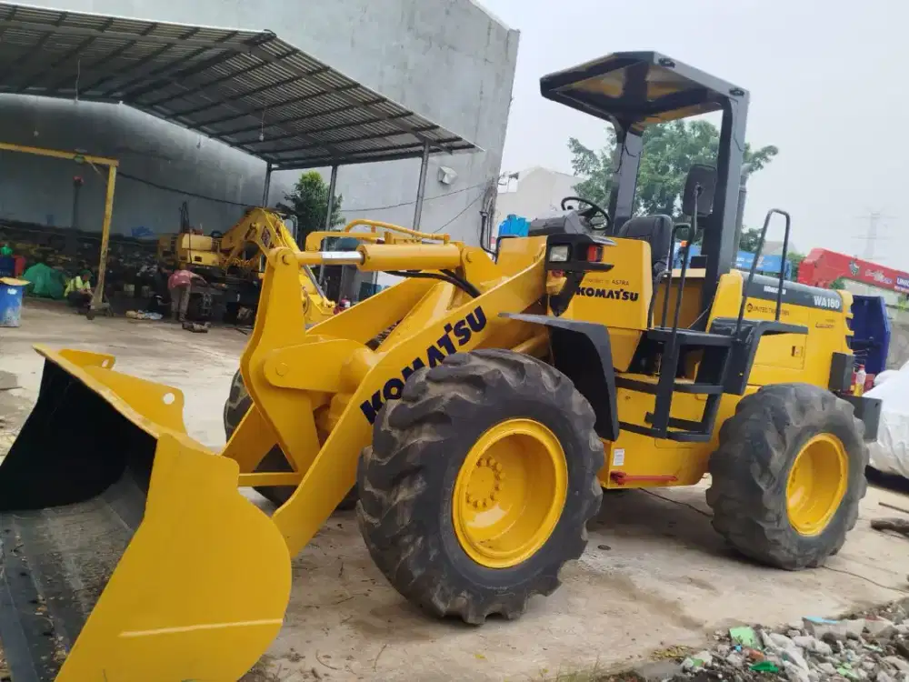 Wheel Loader Komatsu WA180-3 Tahun 2019