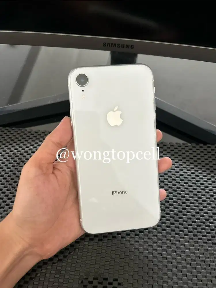Iphone XR 64 GB WHITELIST