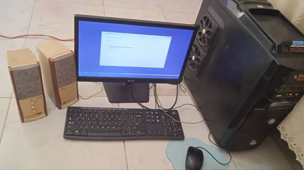 Pc Komputer + Monitor siap pakai