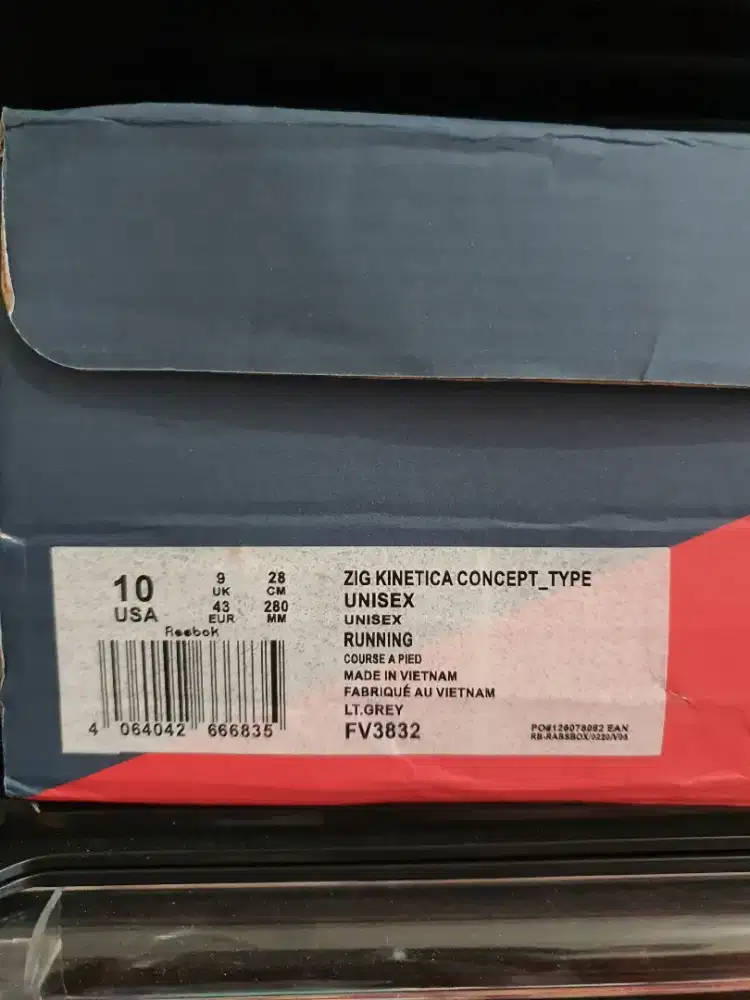 JUAL RUGI Sepatu REEBOK Pria Size 43 MANTAP